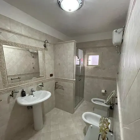 Dadas Apartment Rom